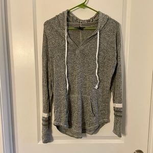 41 Hawthorn long-sleeved tee with hood